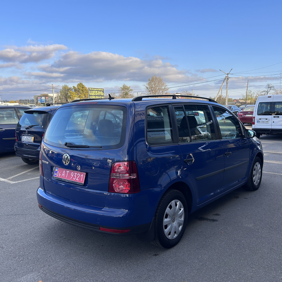 Volkswagen Touran 2010 Volkswagen Touran 2010