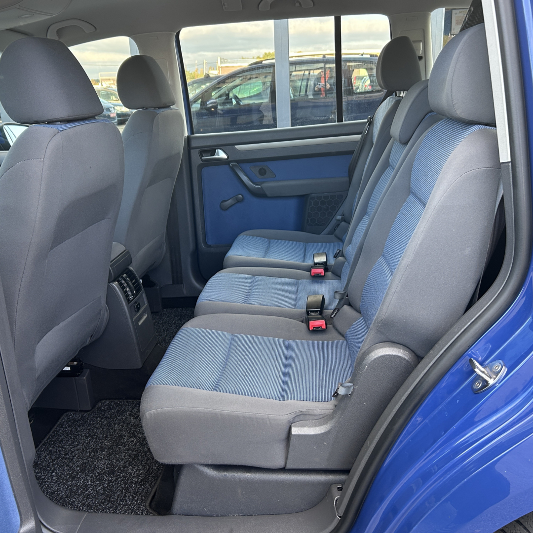 Volkswagen Touran 2010 Volkswagen Touran 2010