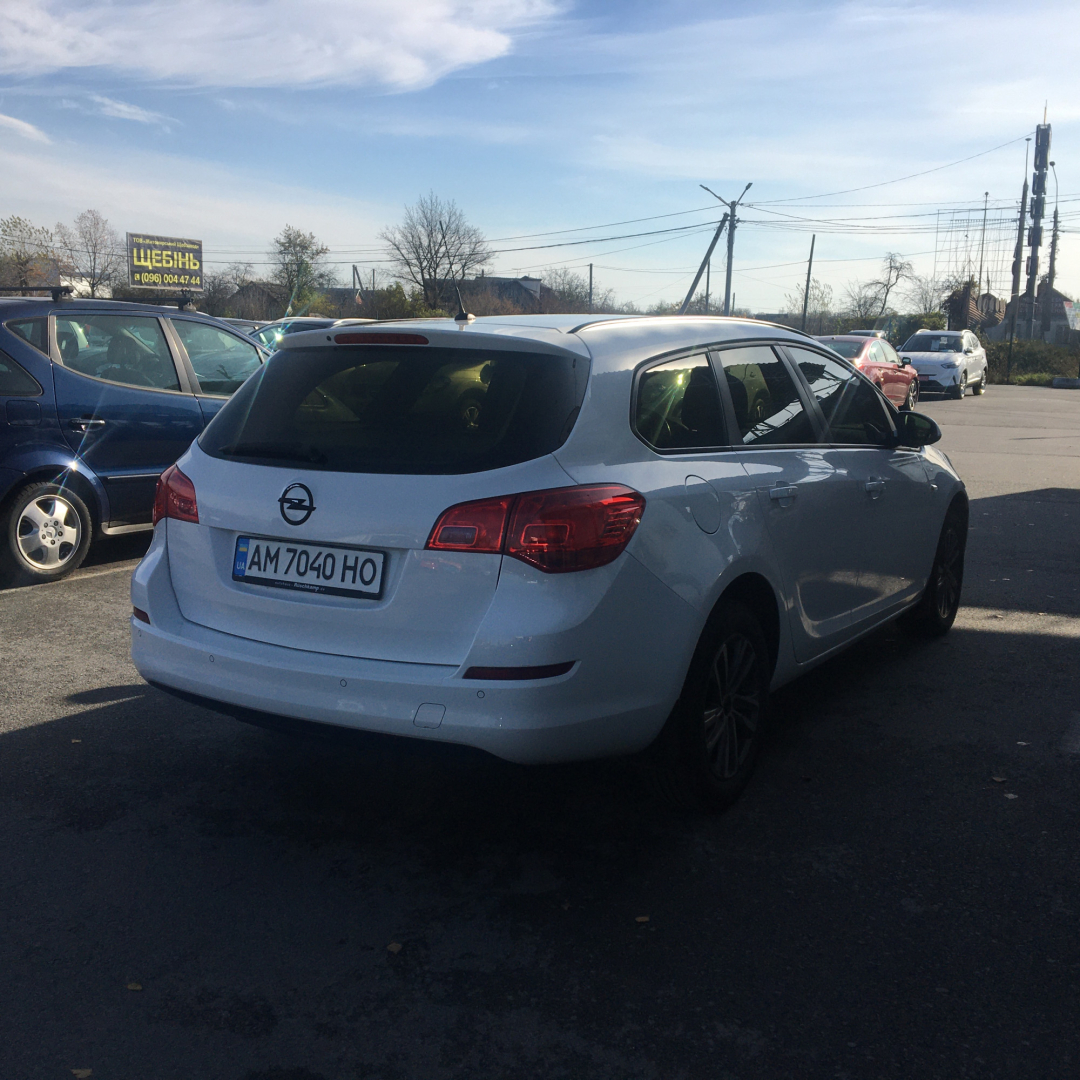 Opel Astra 2012 Opel Astra 2012