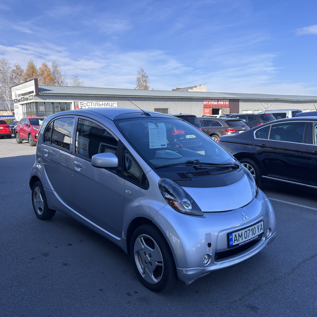 Mitsubishi i-MiEV 2011 Mitsubishi i-MiEV 2011