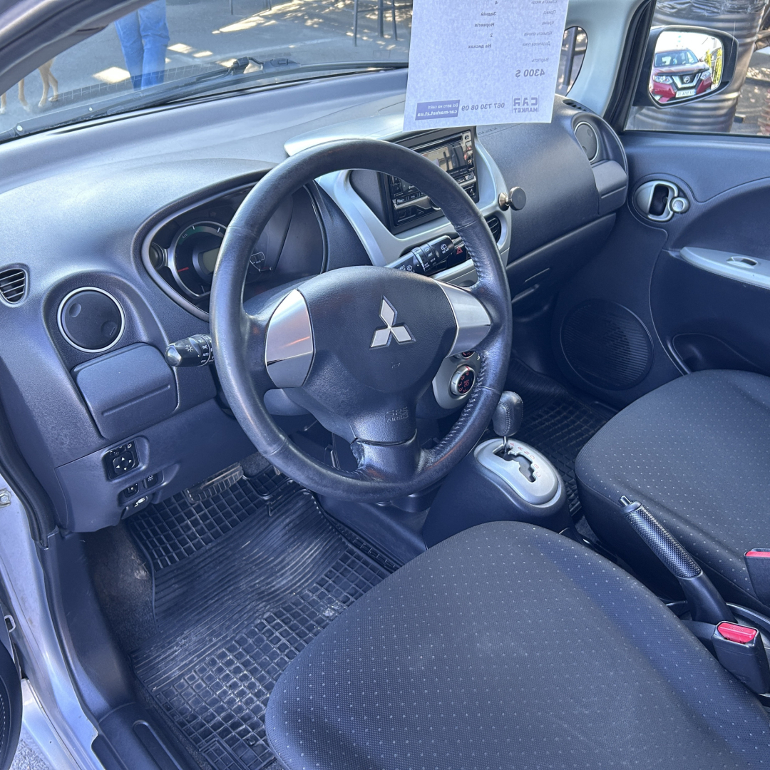 Mitsubishi i-MiEV 2011 Mitsubishi i-MiEV 2011