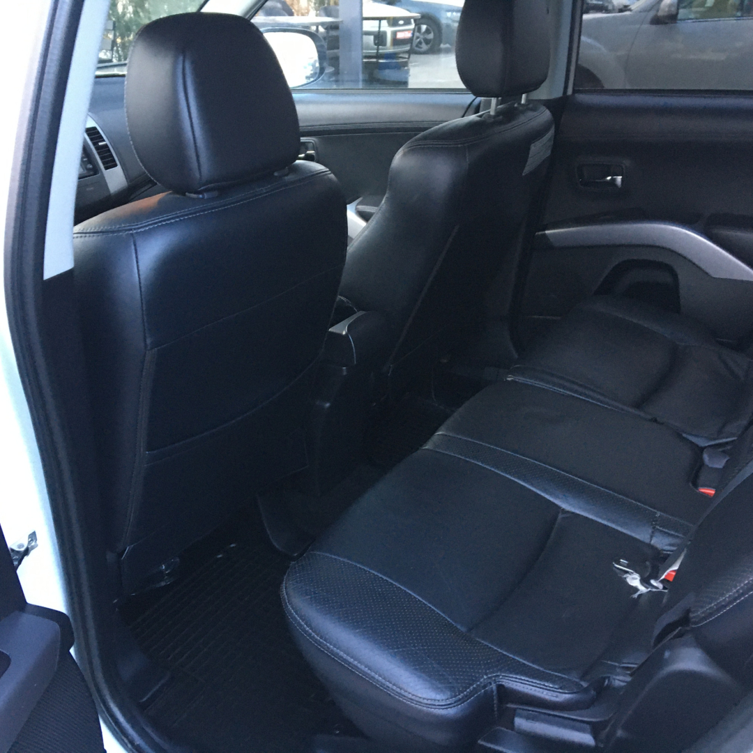 Mitsubishi Outlander XL 2010 Mitsubishi Outlander XL 2010