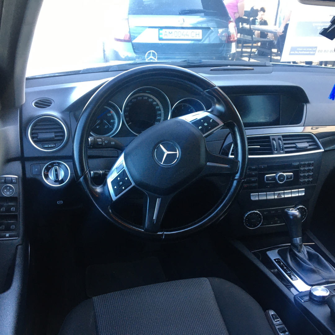 Mercedes-Benz C 200 2014 Mercedes-Benz C 200 2014