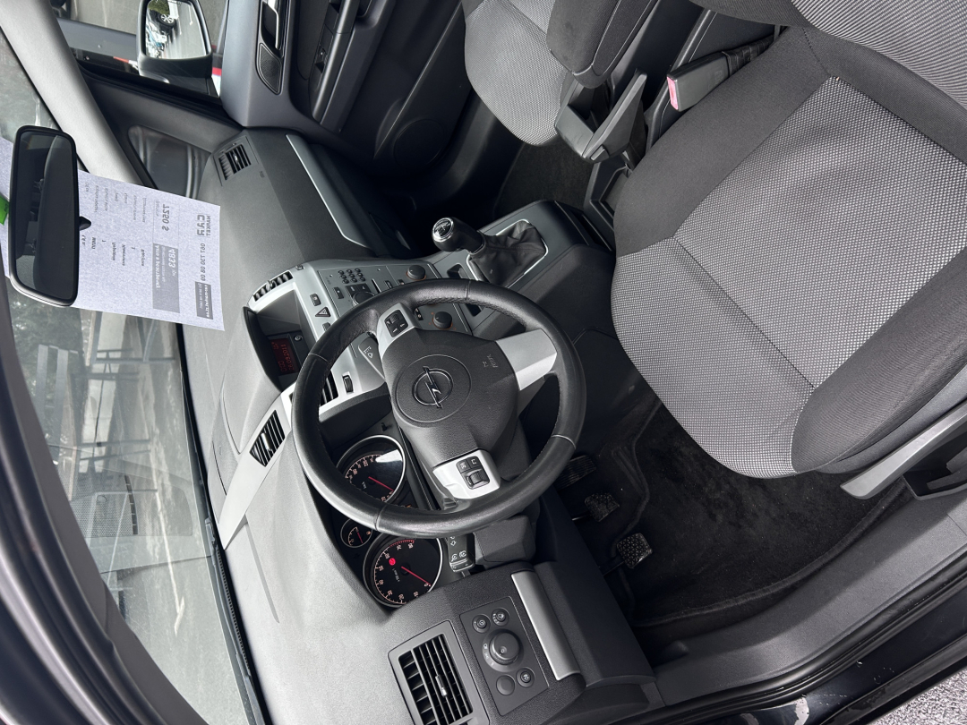 Opel Zafira 2011 Opel Zafira 2011