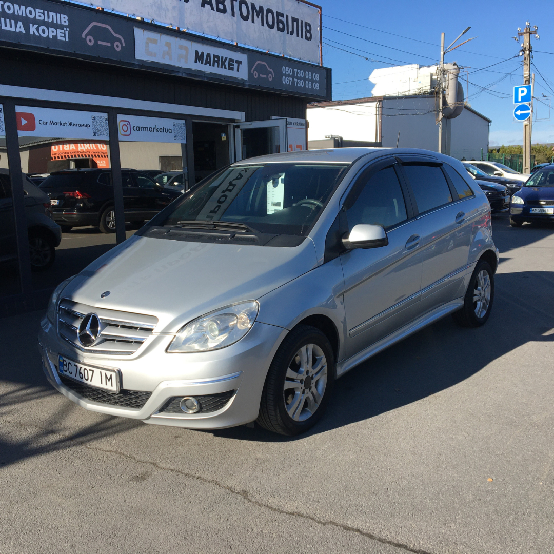 Mercedes-Benz B 180 2010 Mercedes-Benz B 180 2010