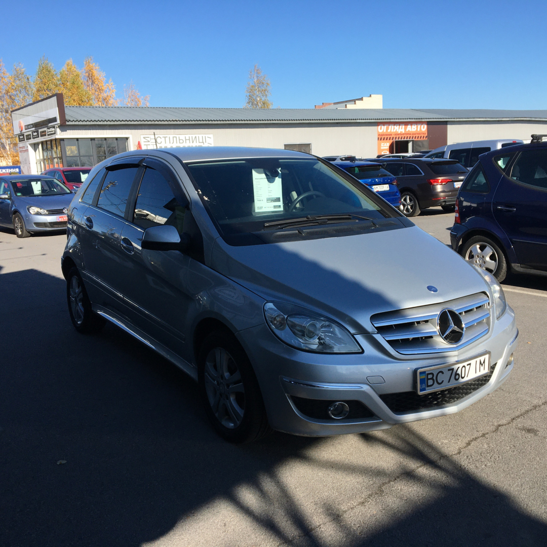 Mercedes-Benz B 180 2010 Mercedes-Benz B 180 2010