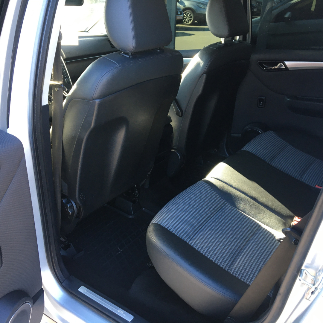 Mercedes-Benz B 180 2010 Mercedes-Benz B 180 2010