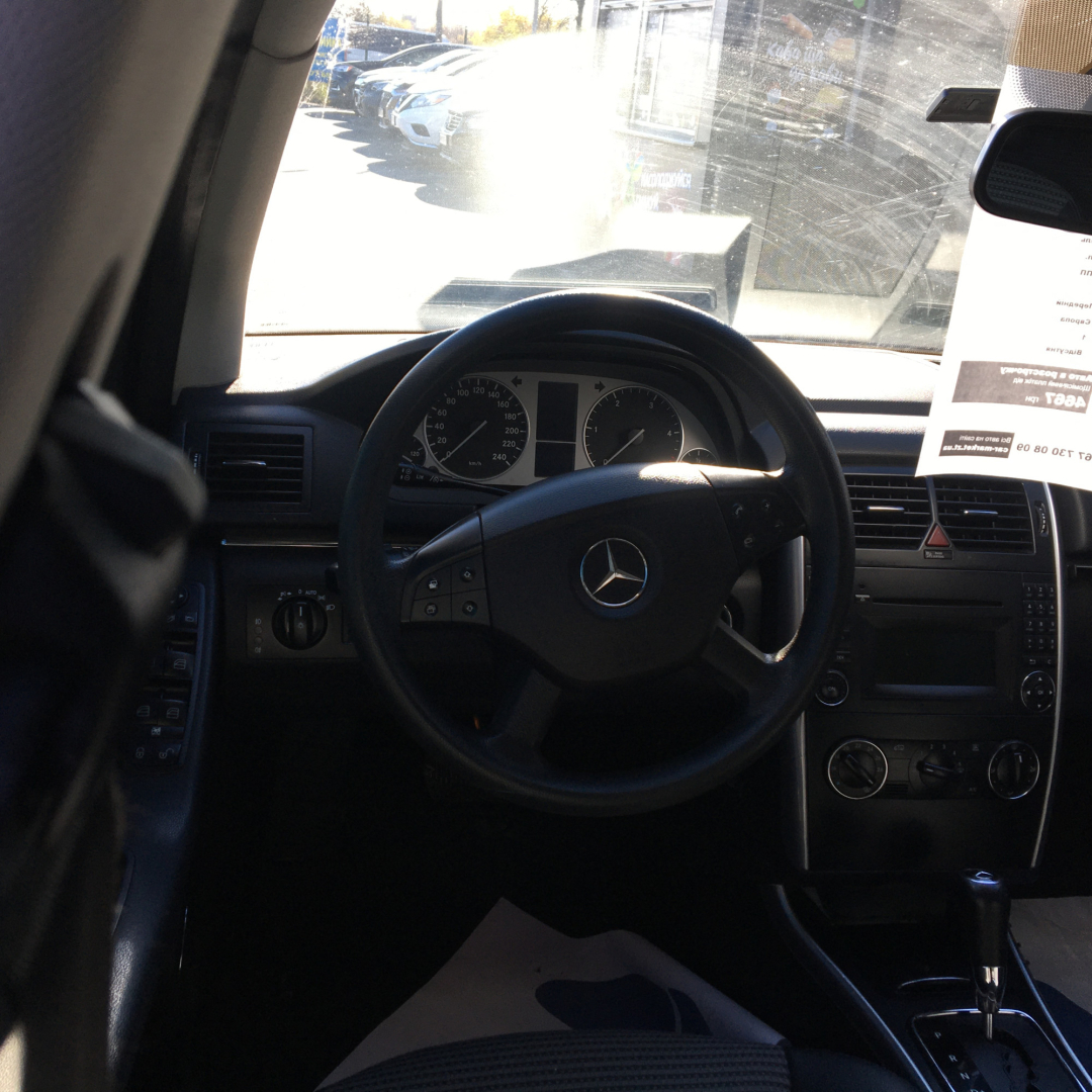 Mercedes-Benz B 180 2010 Mercedes-Benz B 180 2010