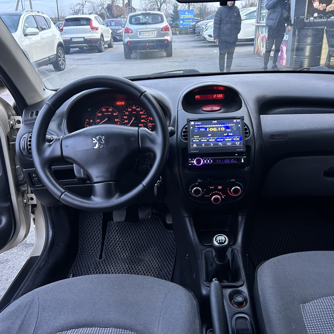 Peugeot 206 2008 Peugeot 206 2008