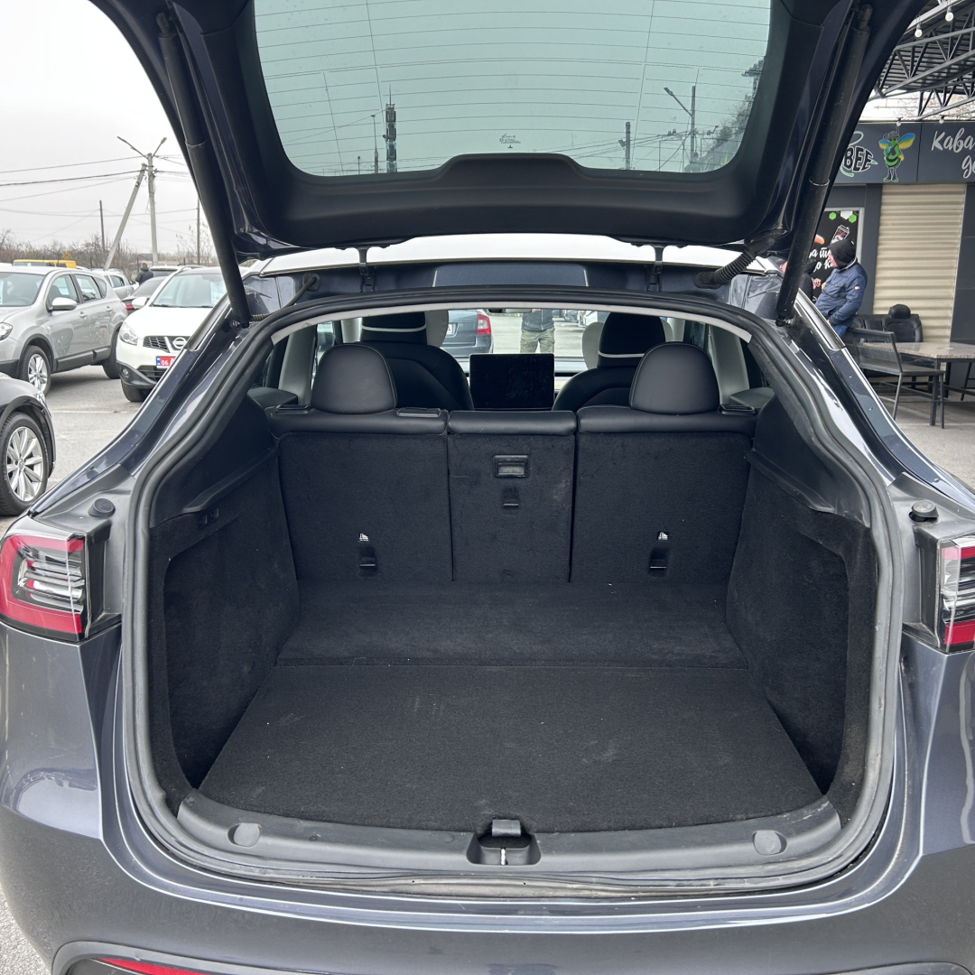 Tesla Model Y 2023 Tesla Model Y 2023