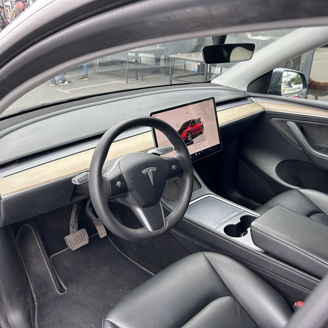 Tesla Model Y 2023 Tesla Model Y 2023