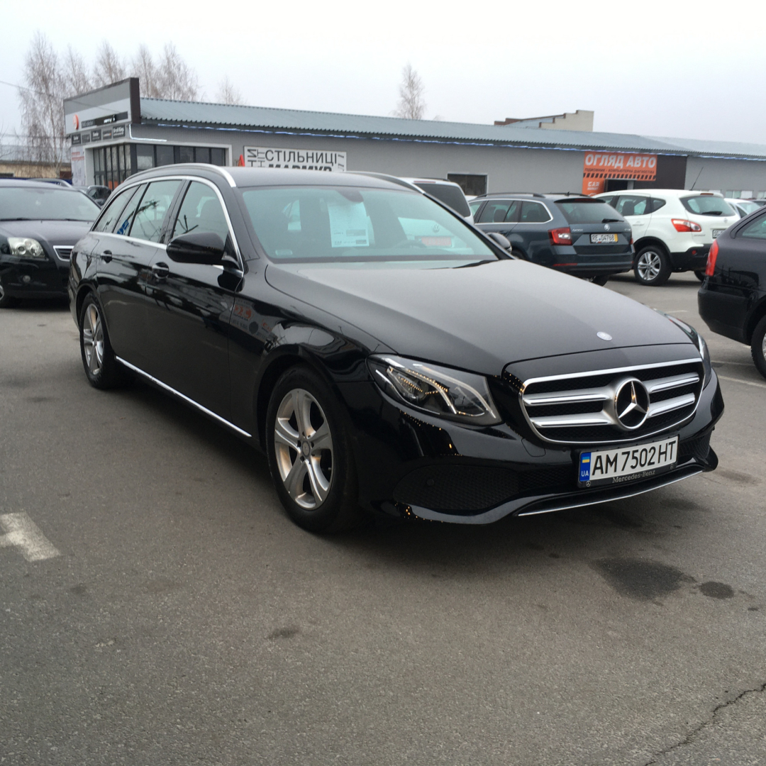 Mercedes-Benz E 220 2016 Mercedes-Benz E 220 2016