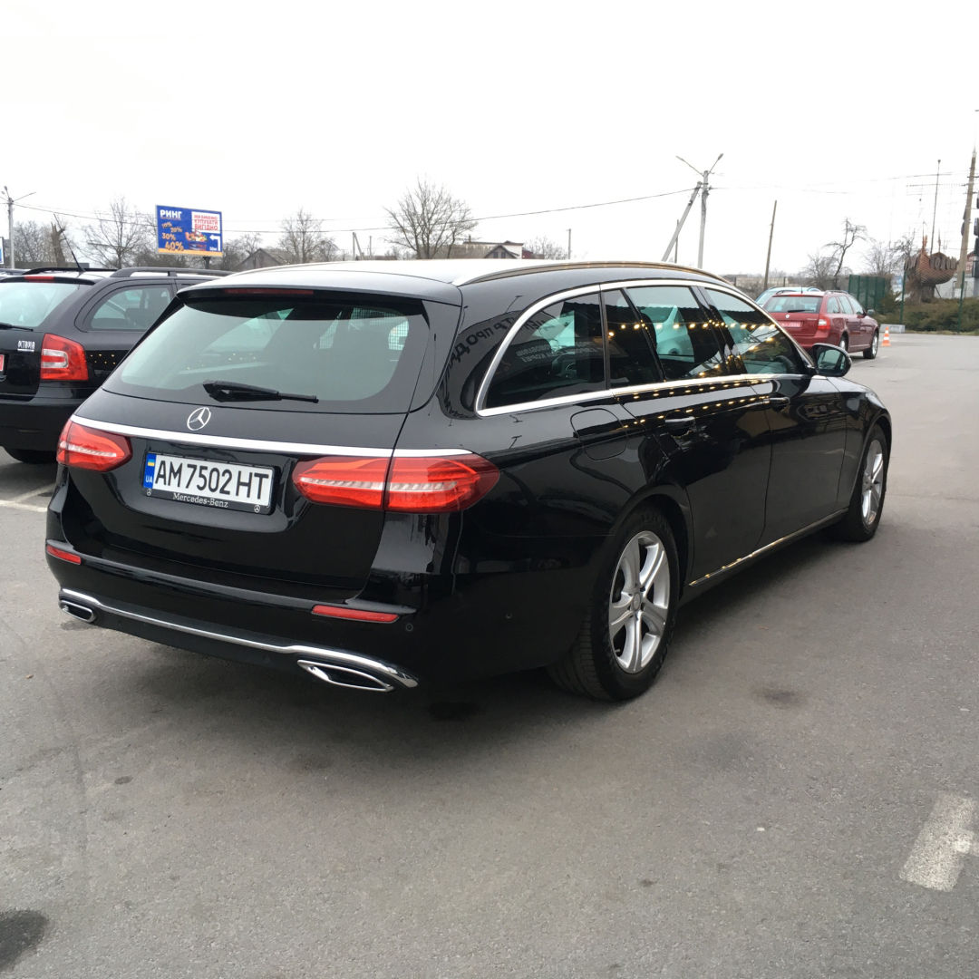 Mercedes-Benz E 220 2016 Mercedes-Benz E 220 2016