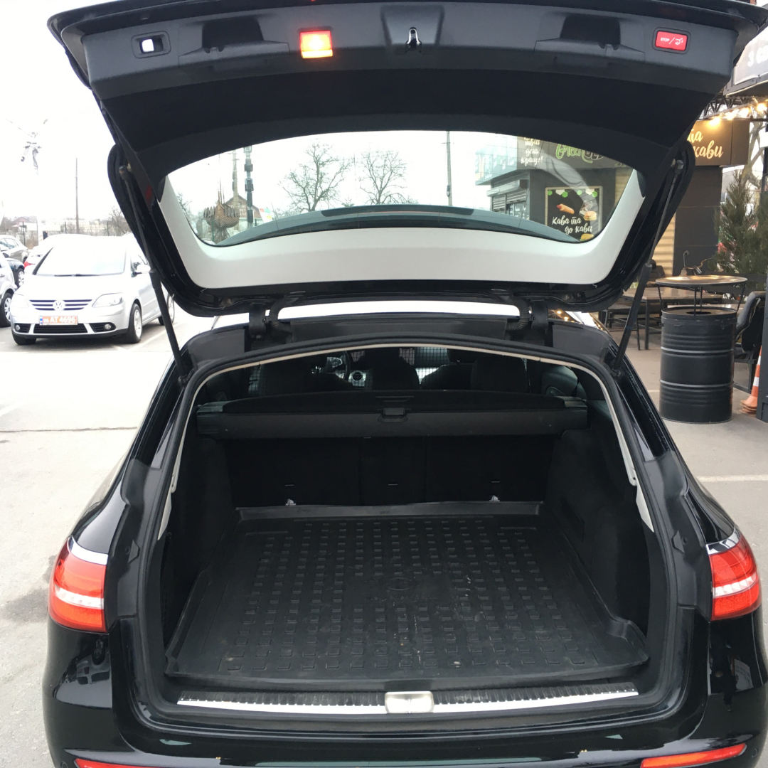 Mercedes-Benz E 220 2016 Mercedes-Benz E 220 2016