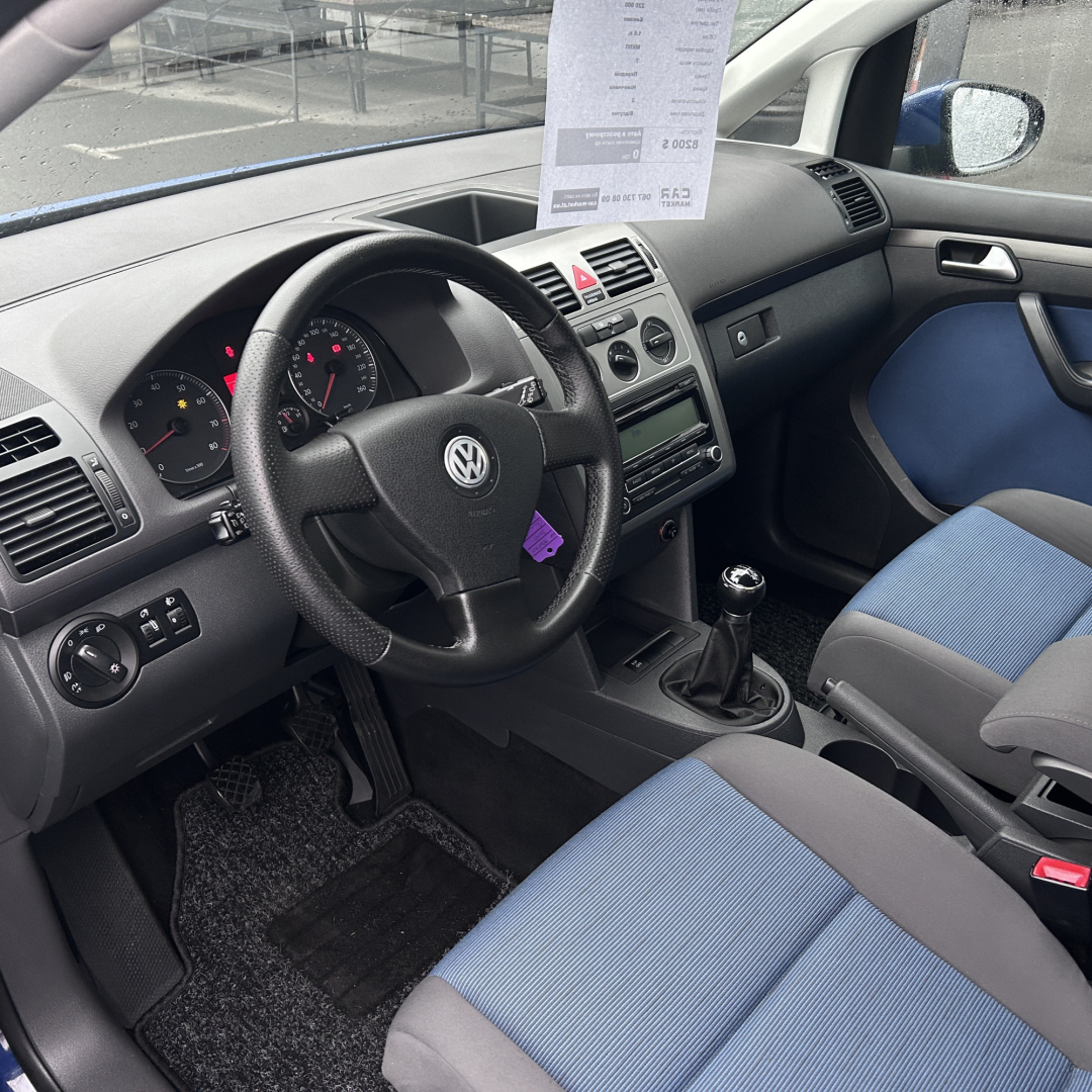 Volkswagen Touran 2010 Volkswagen Touran 2010