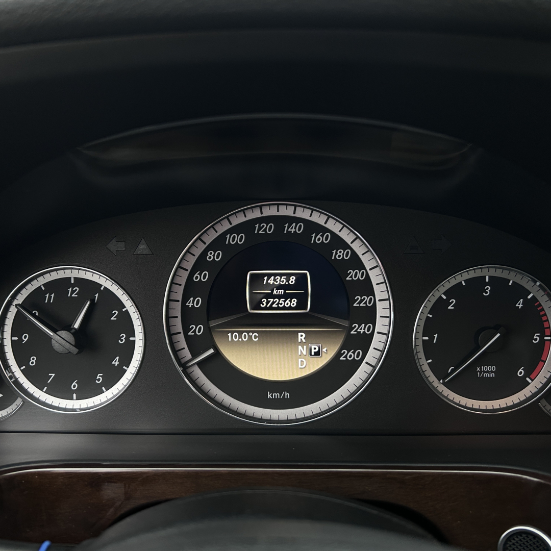 Mercedes-Benz E 220 2011 Mercedes-Benz E 220 2011